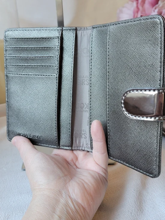 Michael Kors Metallic Logo Wallet - Picture 3 of 3